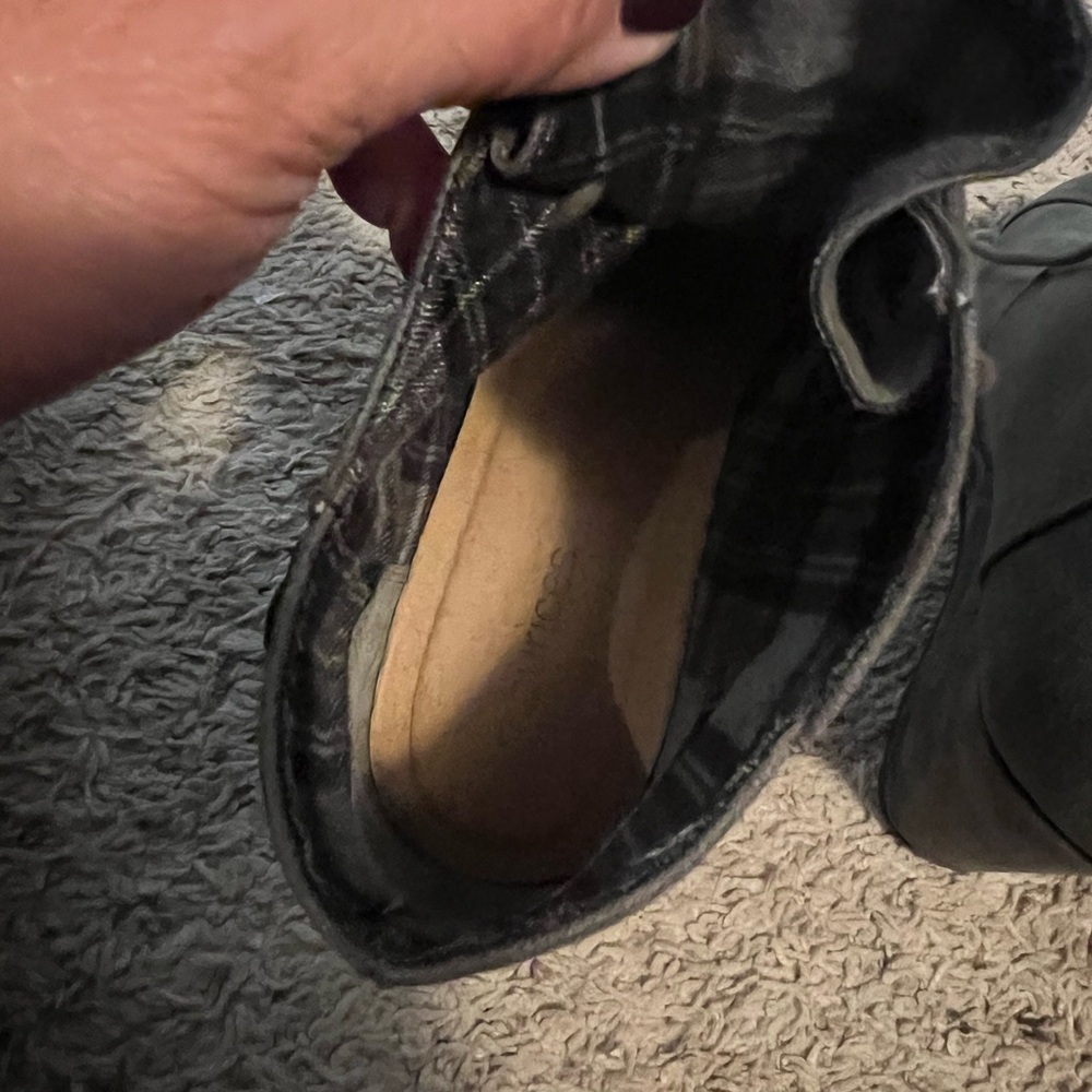 Maurice’s gray wedge boots - Picture 5 of 5